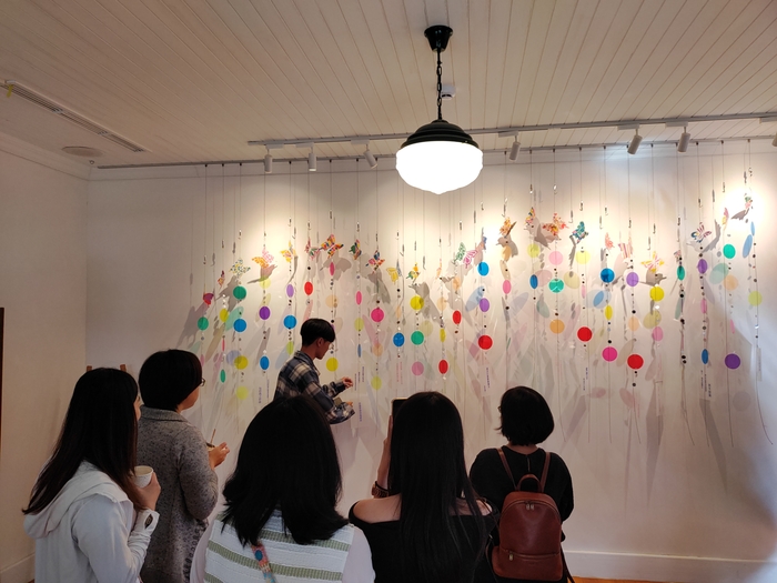 [展覽]_「靈光『現』場：文藝家與他們的產地」「縮時顯影：季節光影印象」| 114/10/27（一）-11/7（五）Image