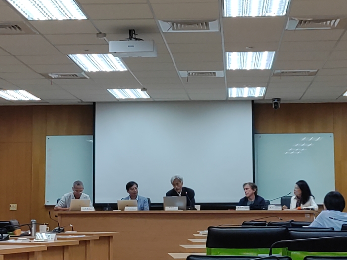 François Jullien Lecture Series at NSYSU - A Dia-logue between 